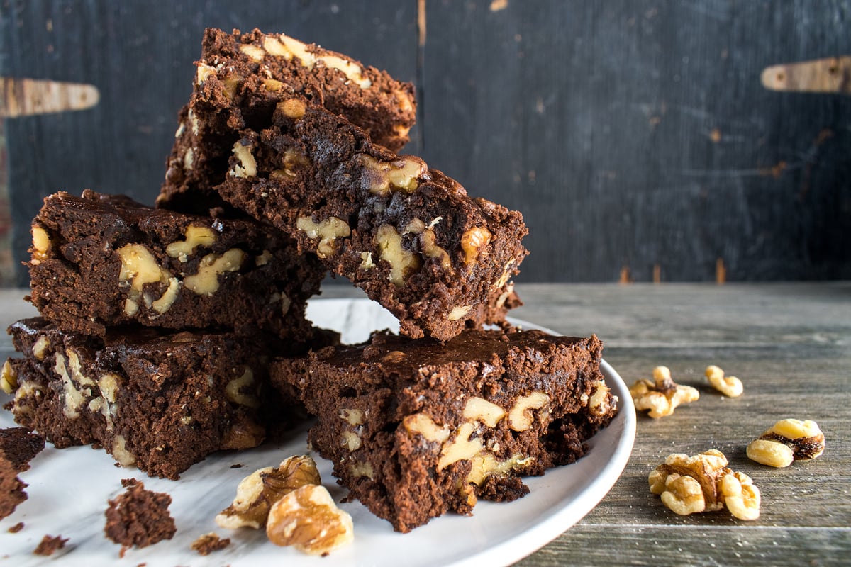 Walnut and chocolate brownies